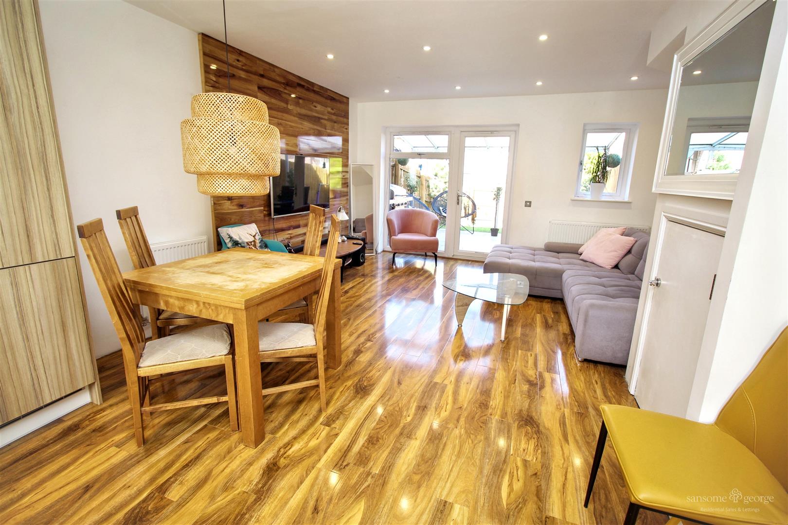 3 bed property in Leven Street, Reading
